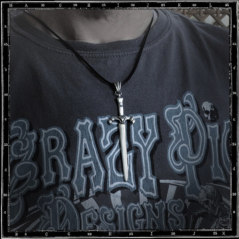CLAW SWORD PENDANT