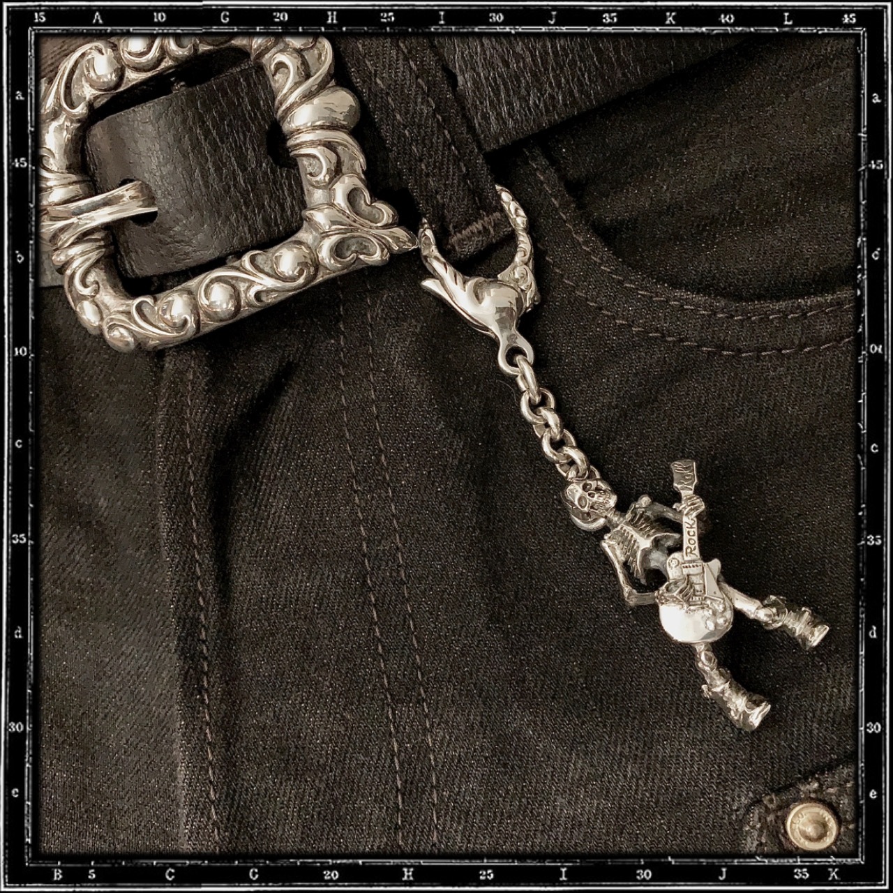 TILL DEATH / GUITAR SKELETON KEYRING | クレイジーピッグ公式