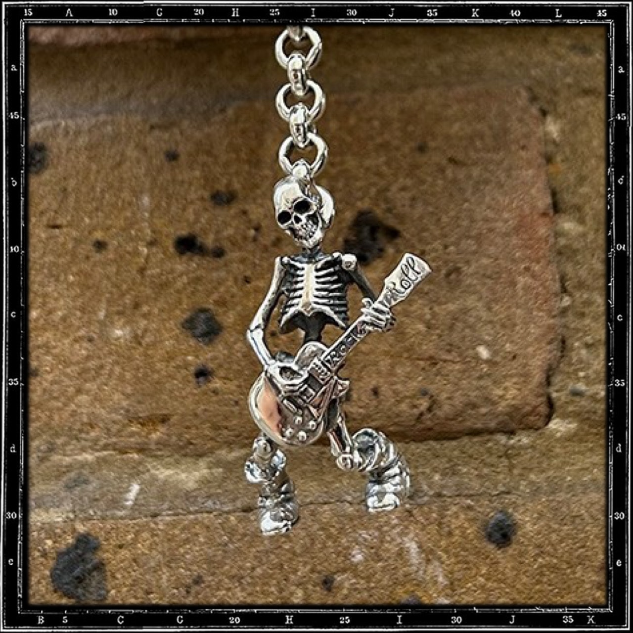 TILL DEATH / GUITAR SKELETON KEYRING