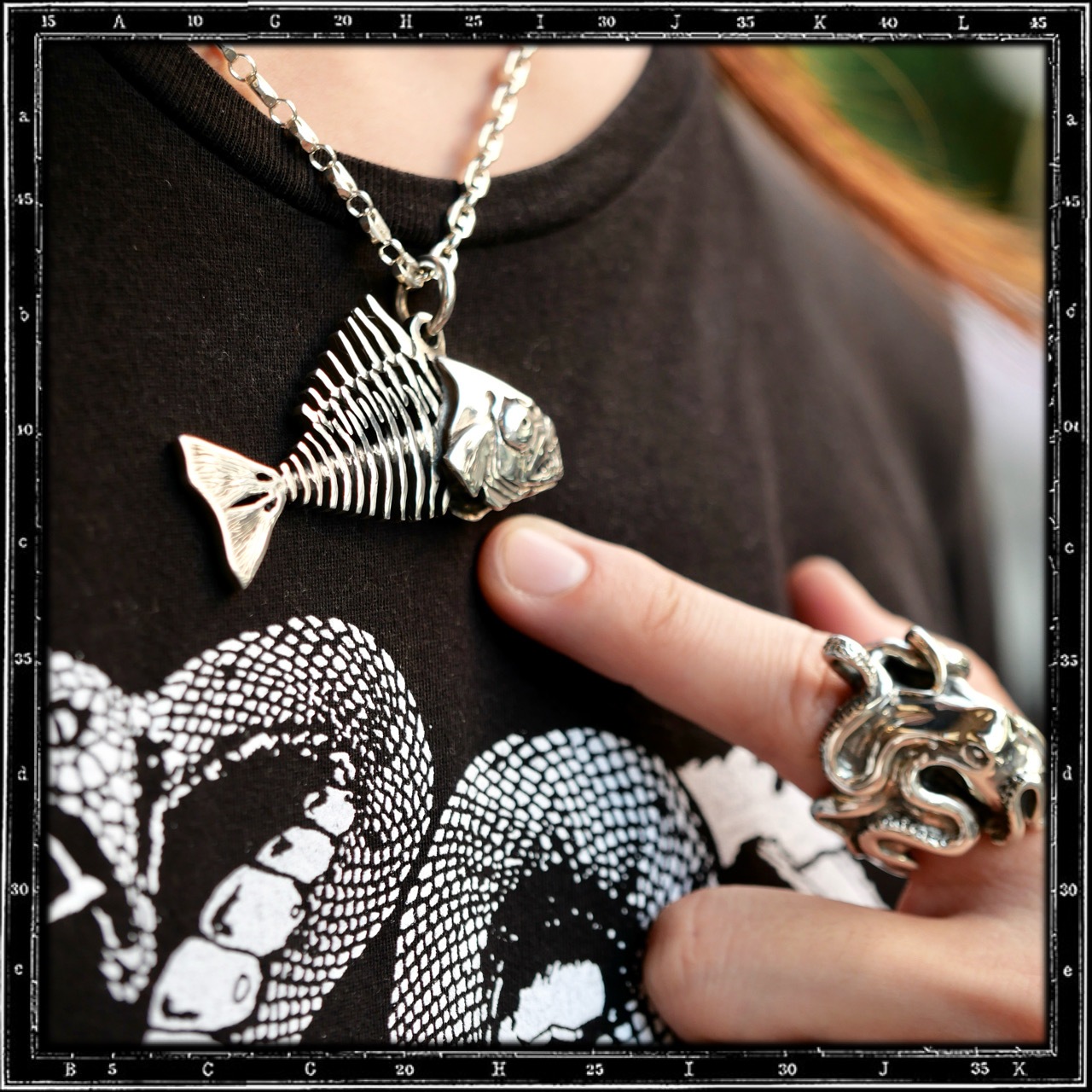 FISHBONE PENDANT