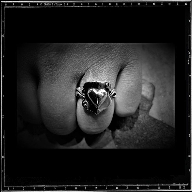QUEEN OF HEARTS RING