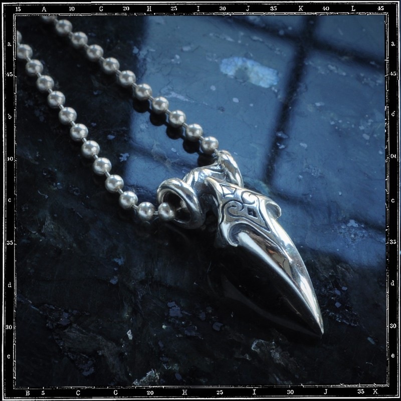 TRIBAL TOOTH PENDANT