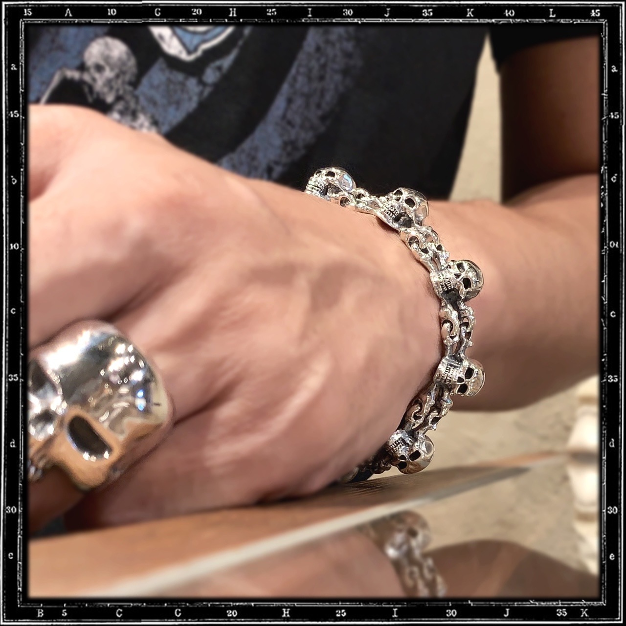 SKULL & CROSSBONES BRACELET