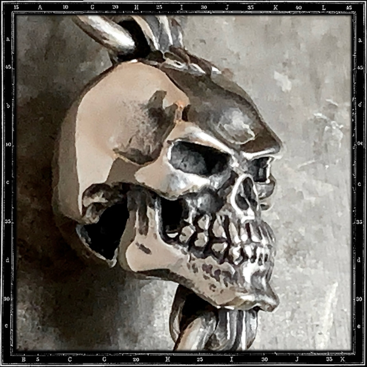 SKULL & LINK WALLET CHAIN