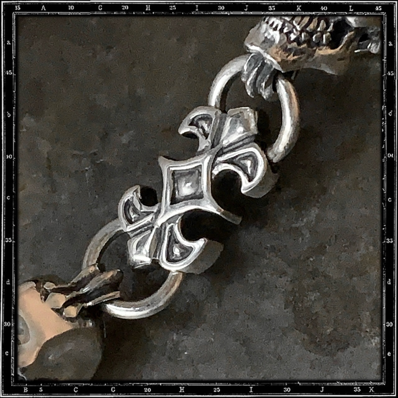 SKULL & LINK WALLET CHAIN