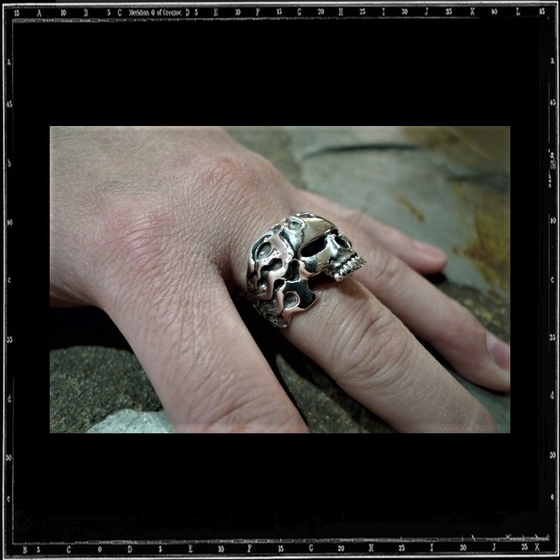 HELL SKULL RING