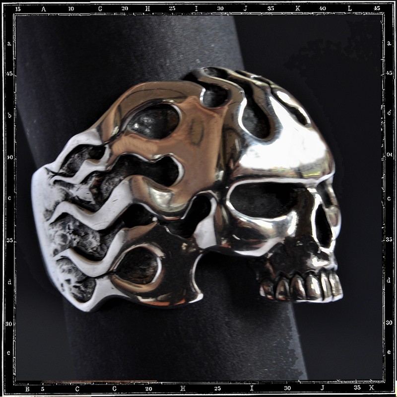 HELL SKULL RING
