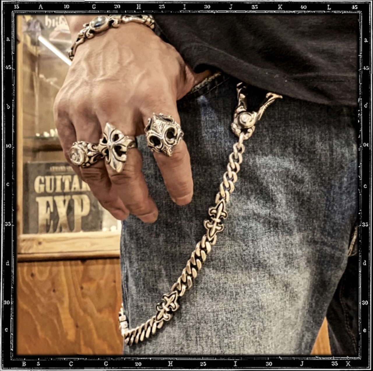 Lunatic White 虎カービングウォレット