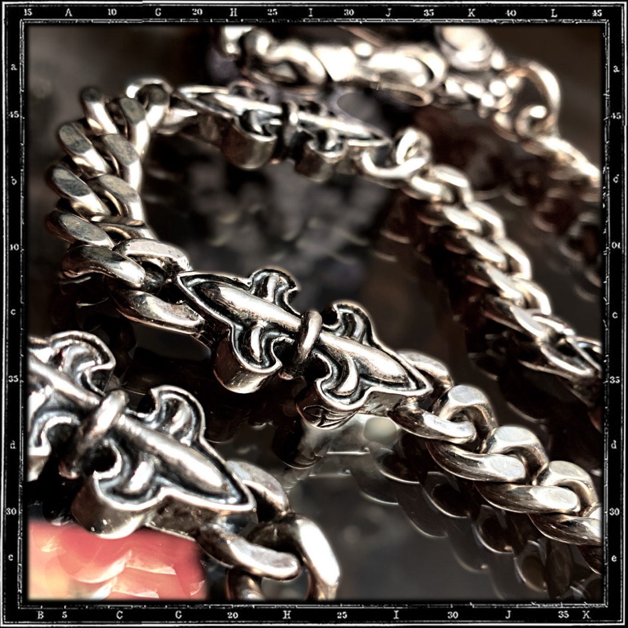 DOUBLE HEAVY TUDOR FLEUR DE LYS WALLET CHAIN