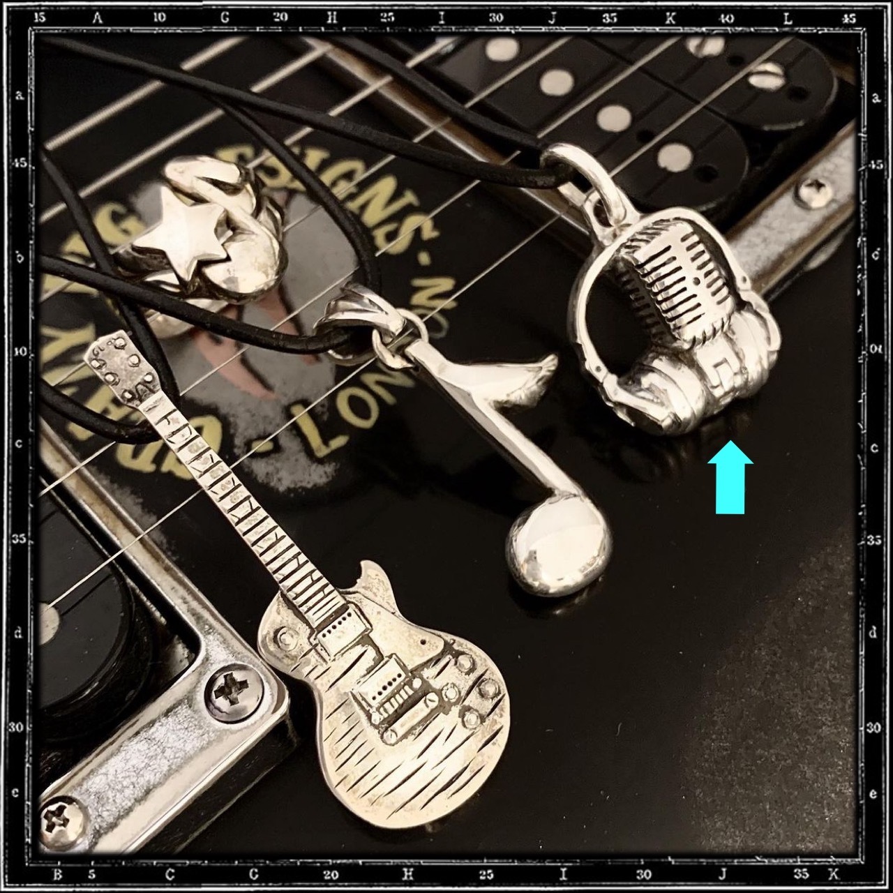 CRAZY PIG クレイジーピッグ MUSIC NOTE 音符 トップ RADIO GA GA HEADPHONE & MIC PENDANT | クレイジーピッグ公式