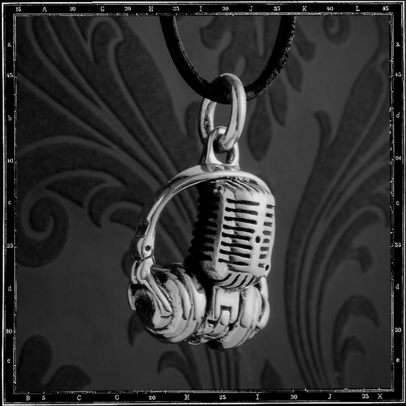 RADIO GA GA HEADPHONE & MIC PENDANT
