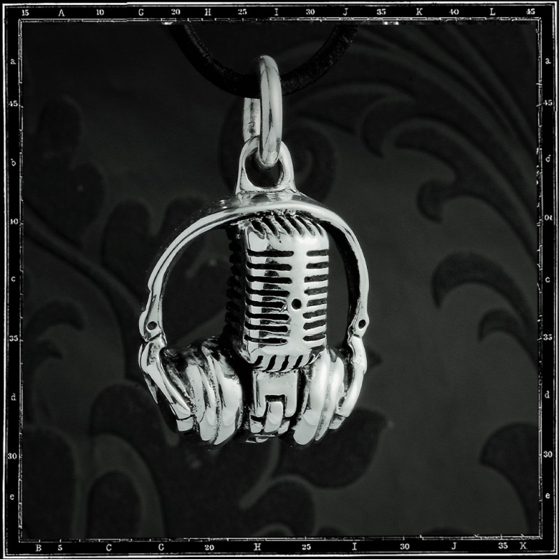 RADIO GA GA HEADPHONE & MIC PENDANT