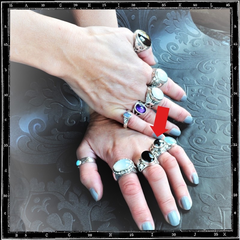 CRYSTAL FLEUR DE LYS RING