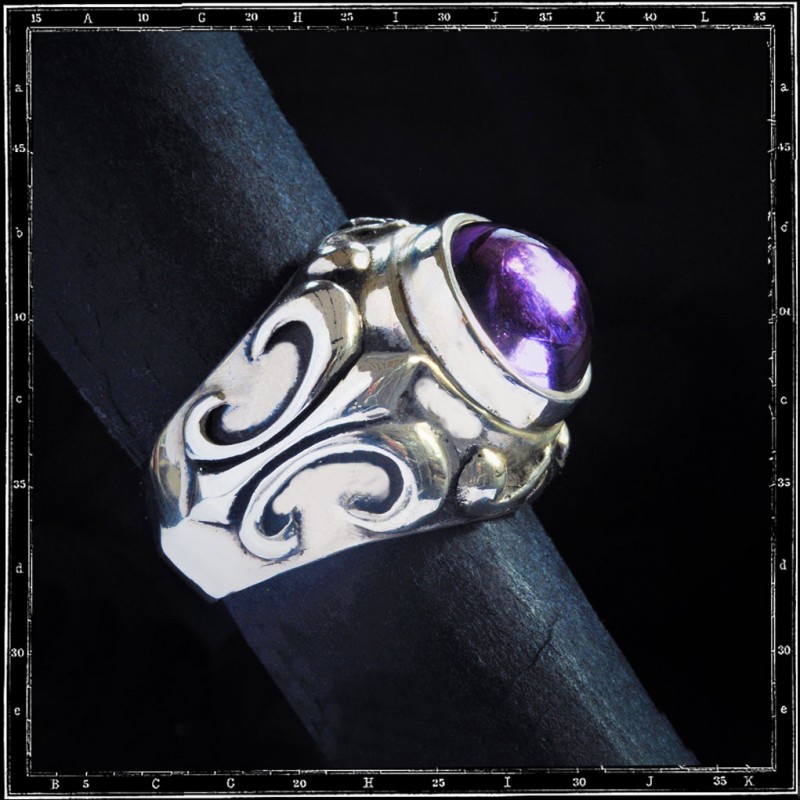 CRYSTAL FLEUR DE LYS RING