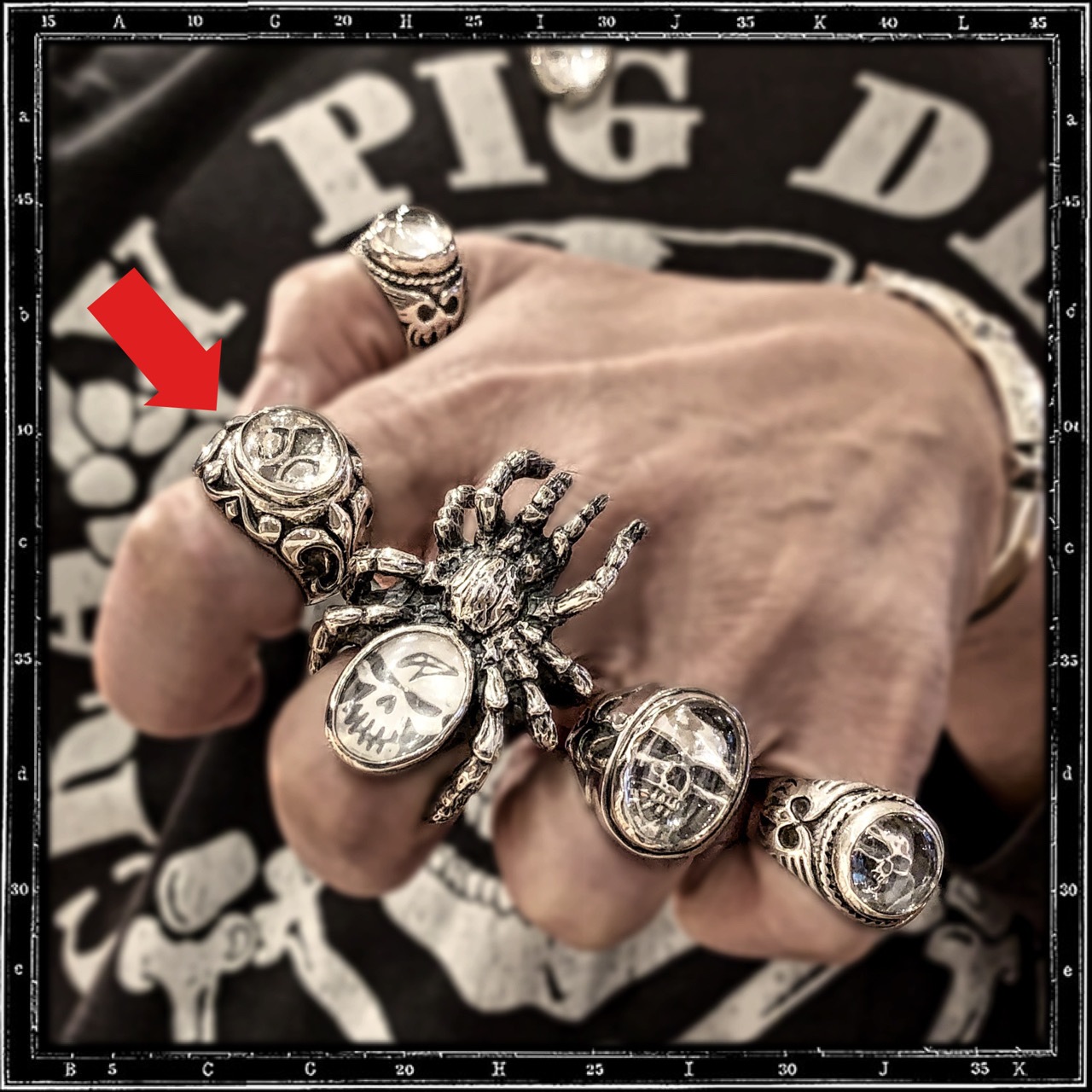 CRYSTAL FLEUR DE LYS RING