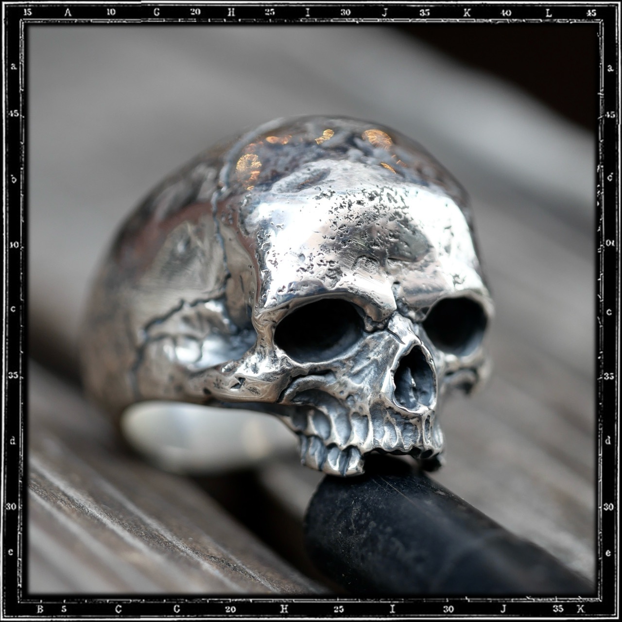 XX OSSUARY SKULL RING - MEDIUM