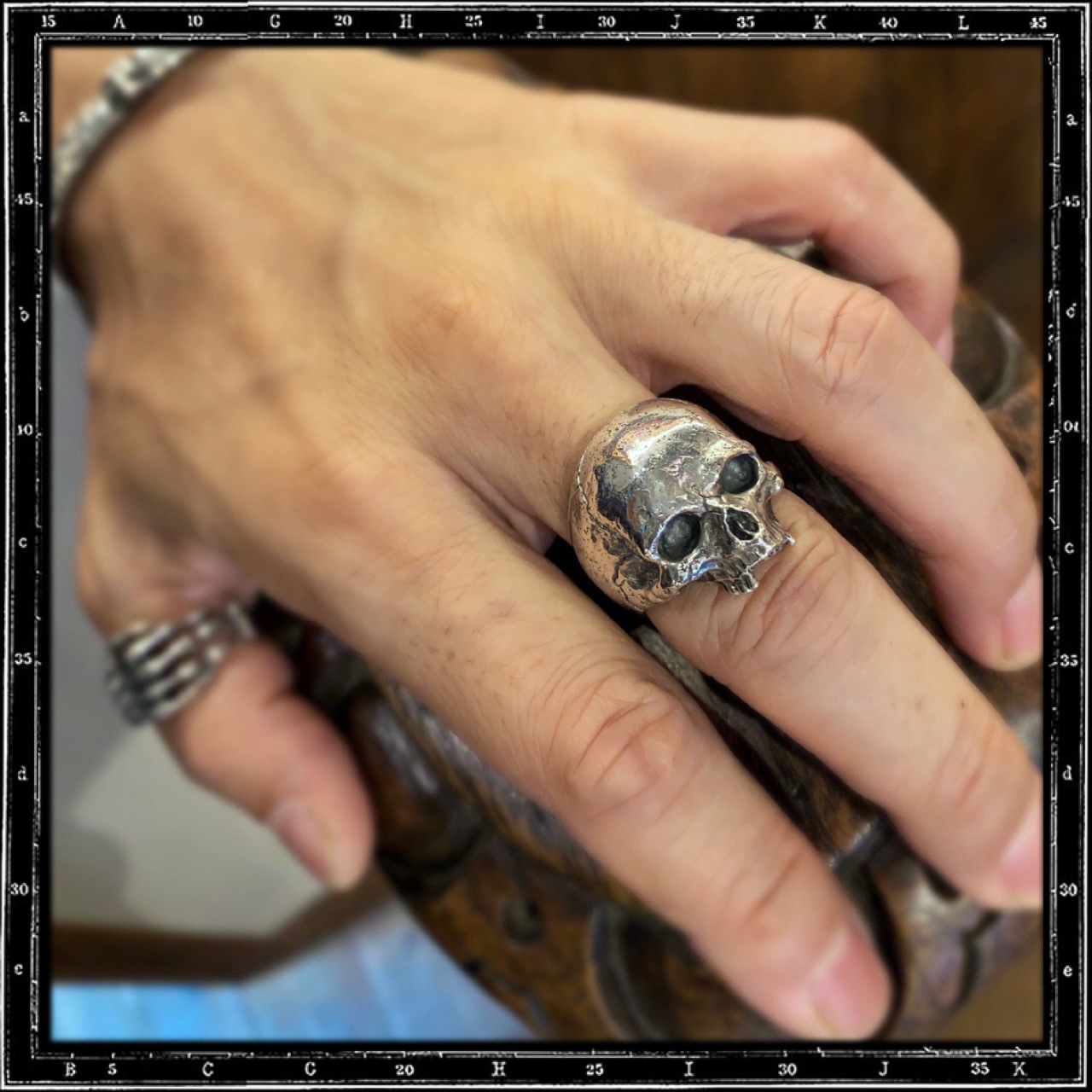 XX OSSUARY SKULL RING - MEDIUM