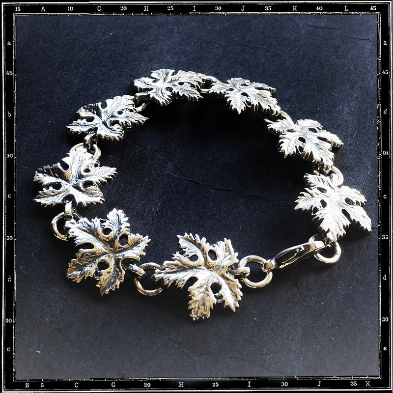 VINE LEAF LINK BRACELET