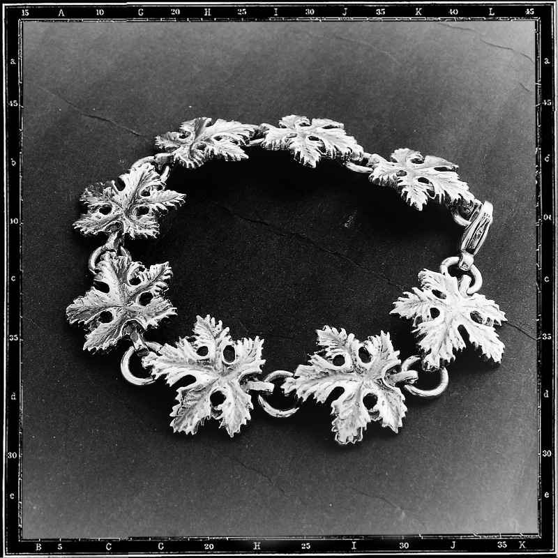 VINE LEAF LINK BRACELET