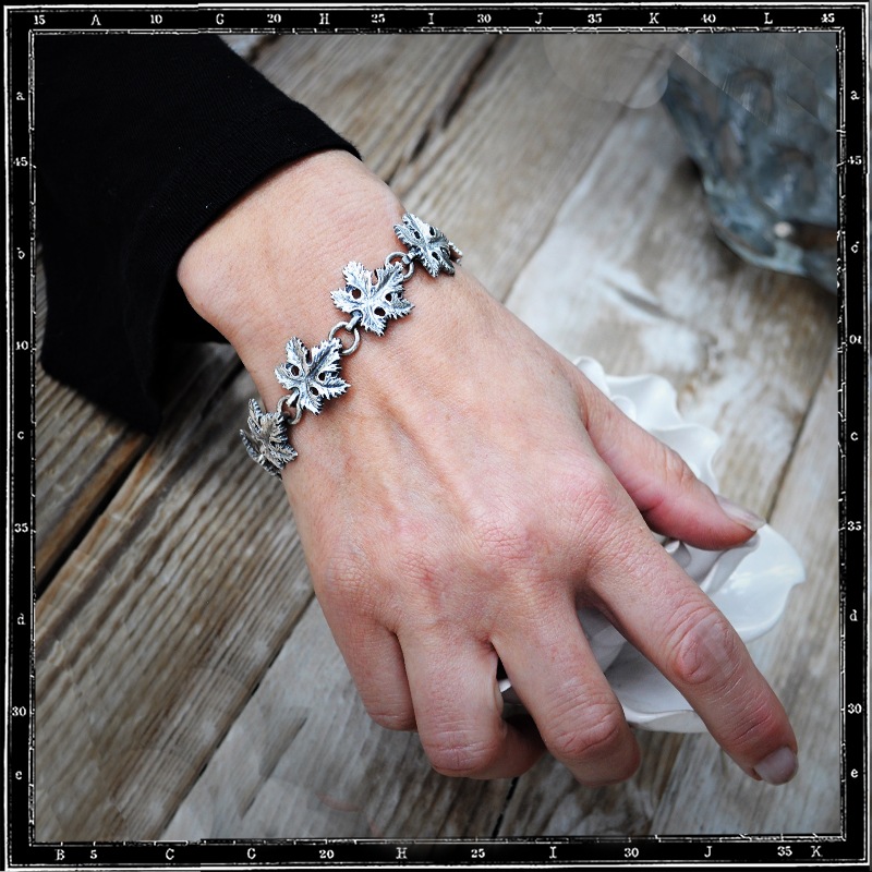 VINE LEAF LINK BRACELET