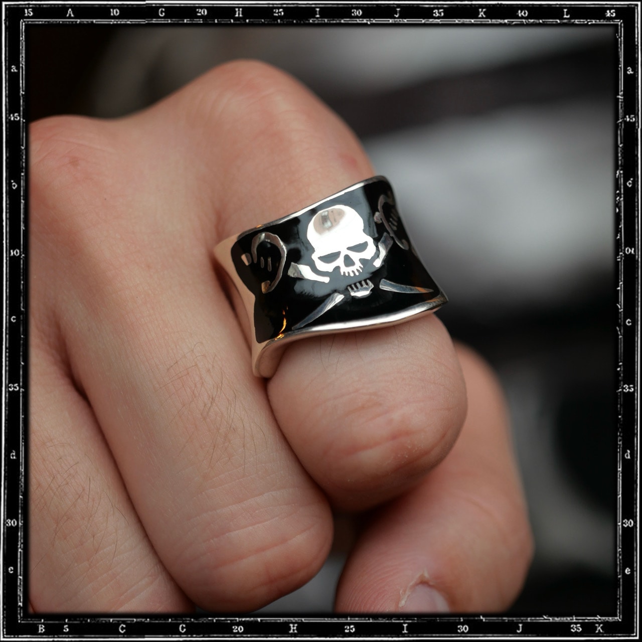 PIRATE FLAG RING