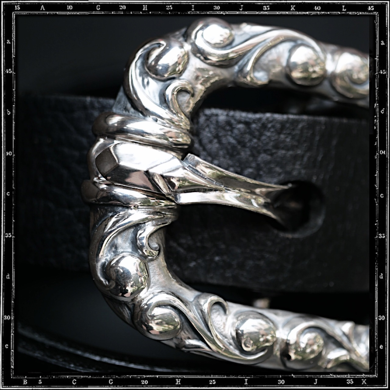 TUDOR BELT BUCKLE