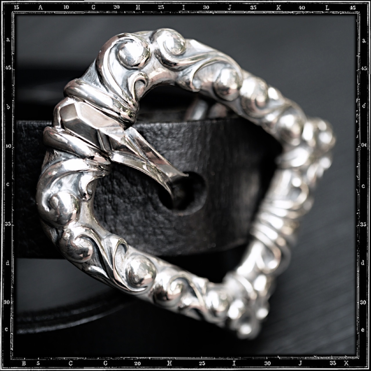 TUDOR BELT BUCKLE
