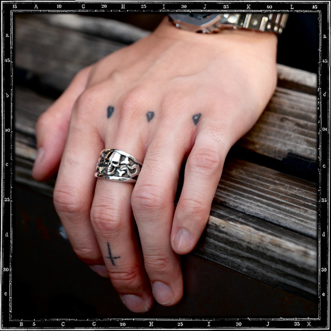 SKULL & CROSSBONE CLASSIC RING