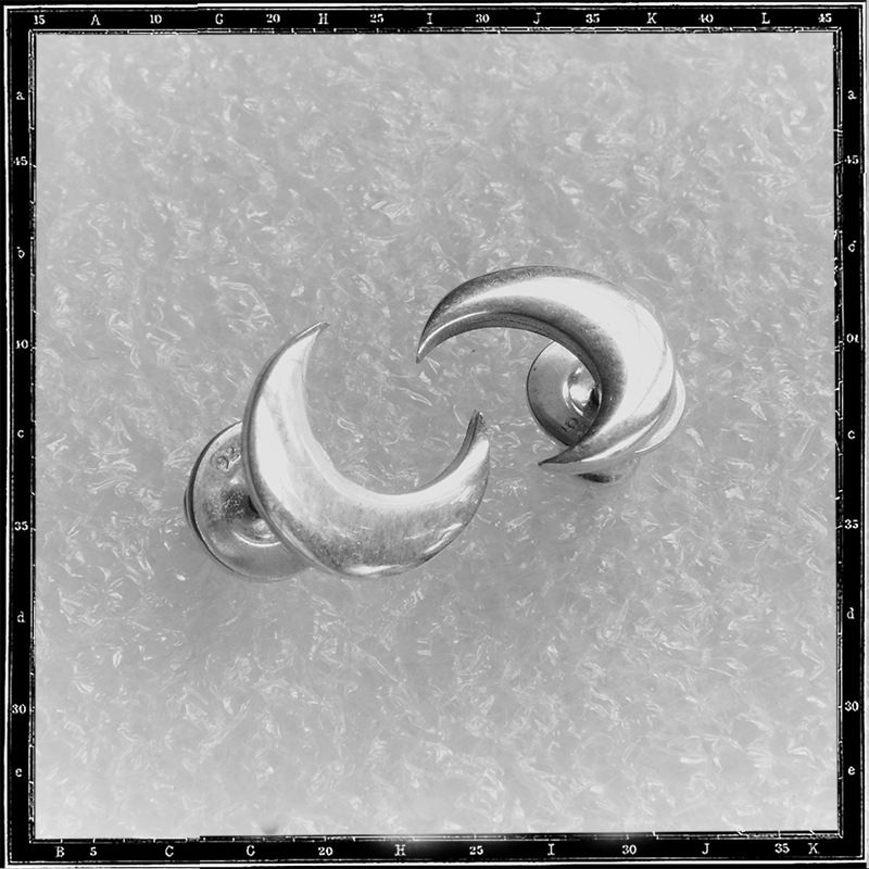 MOON STUD EARRING