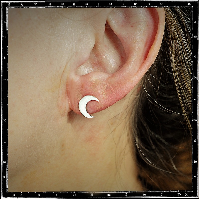 MOON STUD EARRING