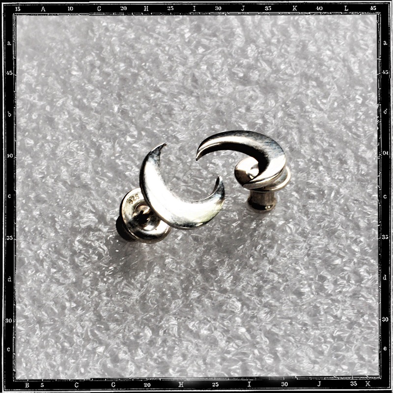 MOON STUD EARRING