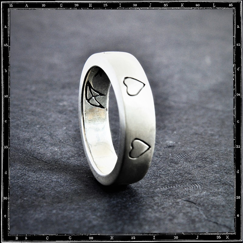 LOVE BAND WITH 5 ENGRAVED HEART RING / JP17 ONLY