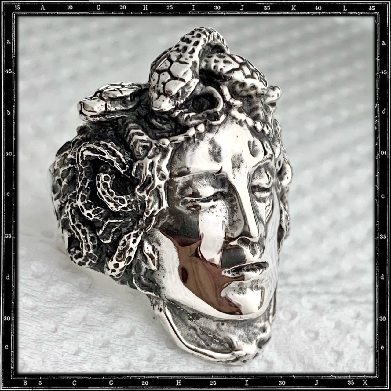 MEDUSA RING