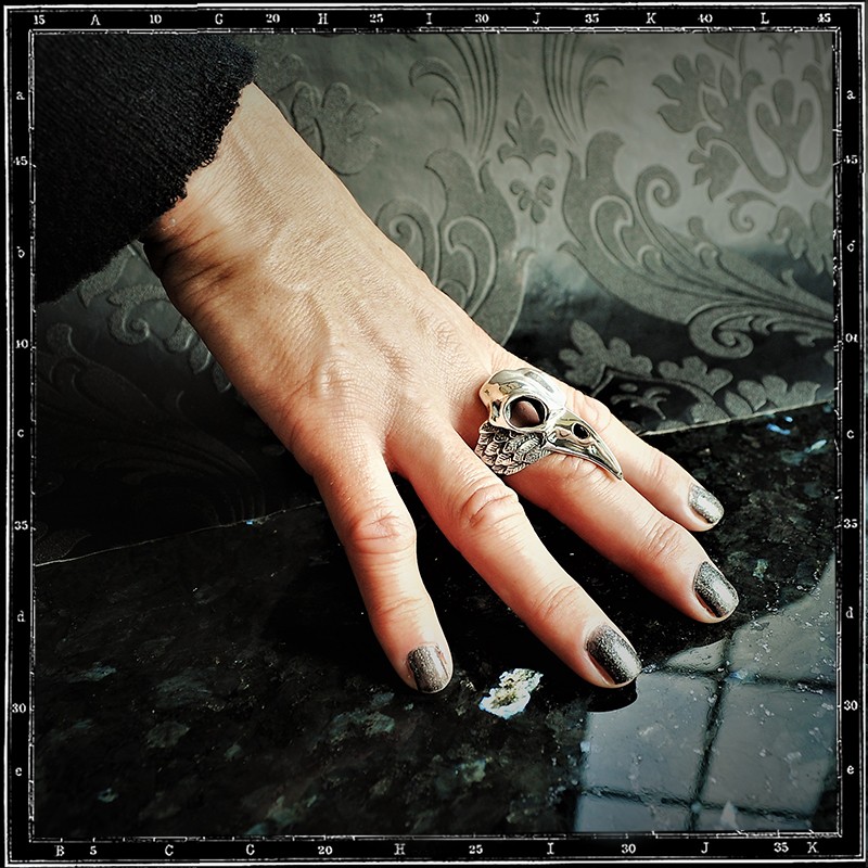 BIRD SKULL & FEATHERS RING - LARGE