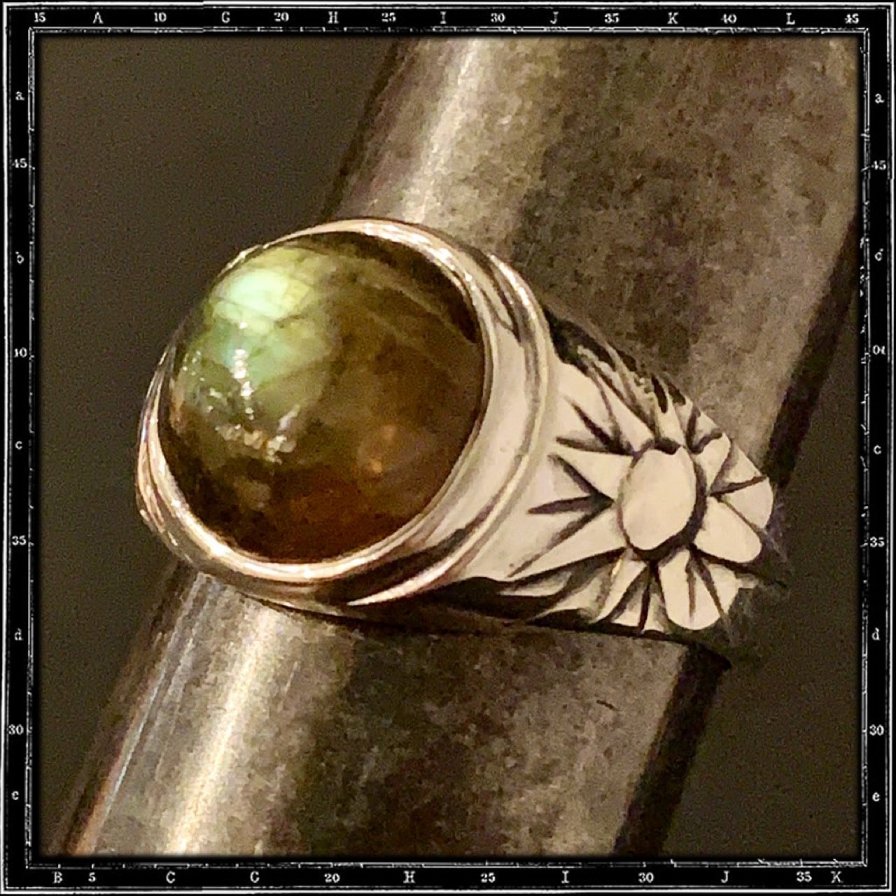 NIGHT AND DAY STONE RING