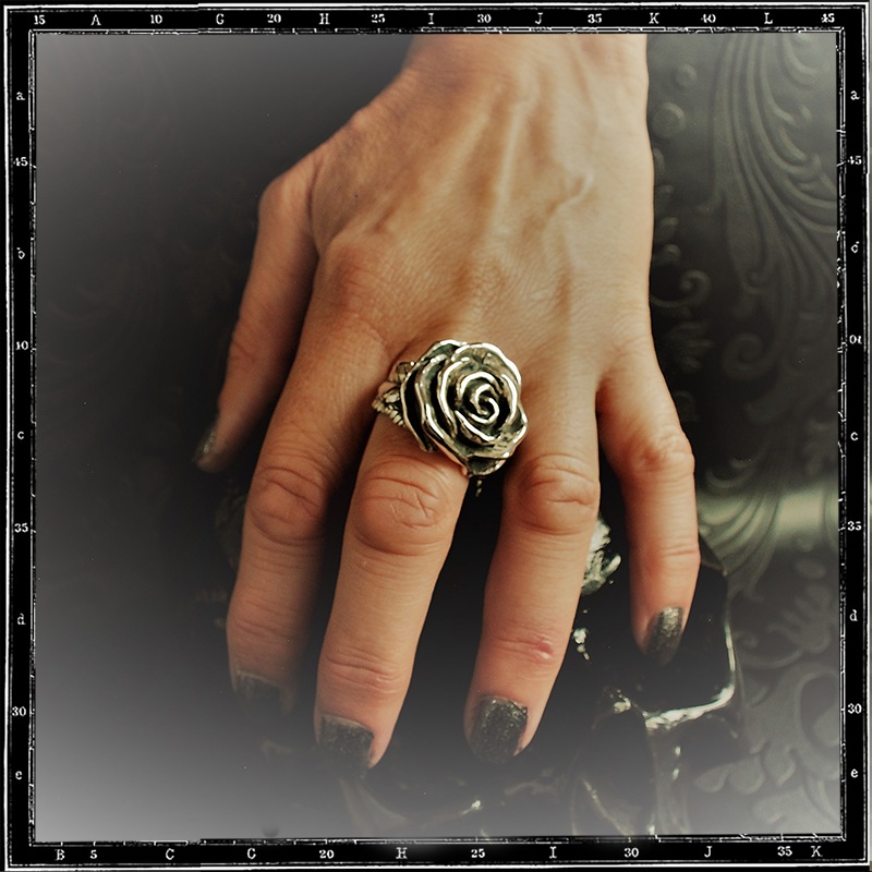 ROSE RING