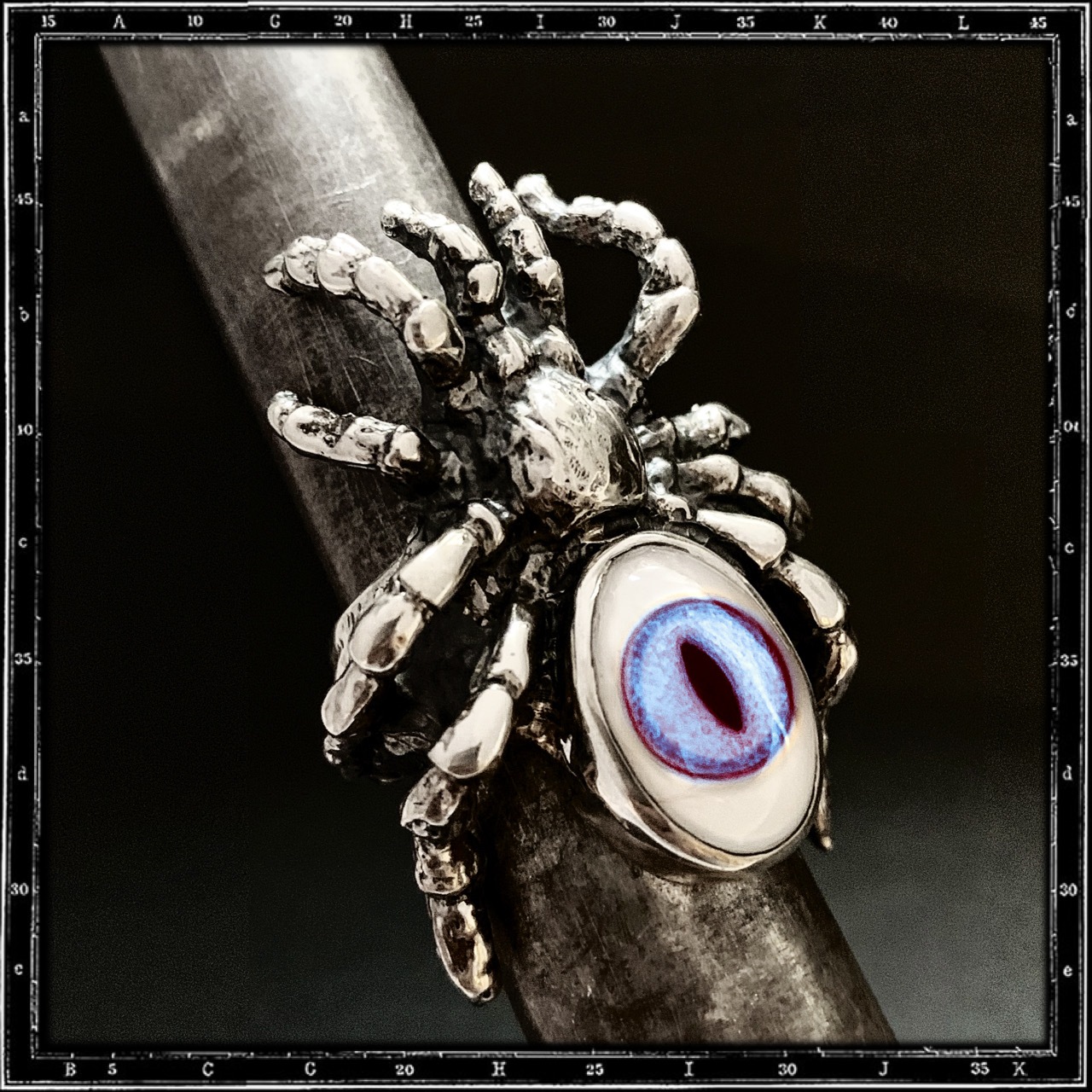 CRYSTAL TARANTULA RING W/EYE