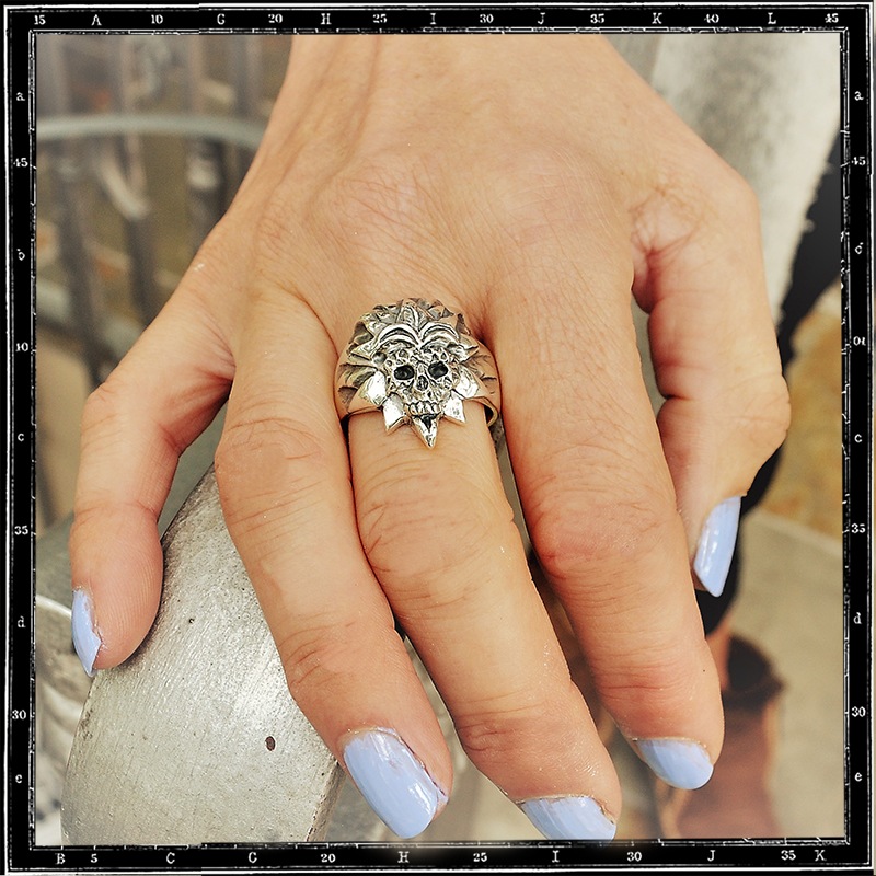 MAYAN TEMPLE SKULL RING