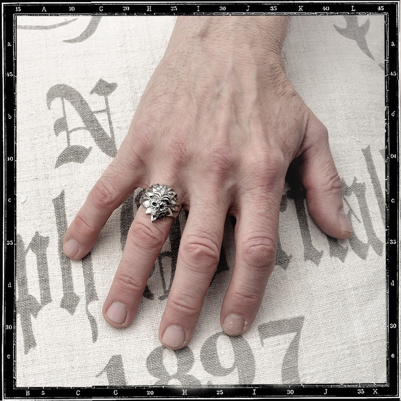 MAYAN TEMPLE SKULL RING