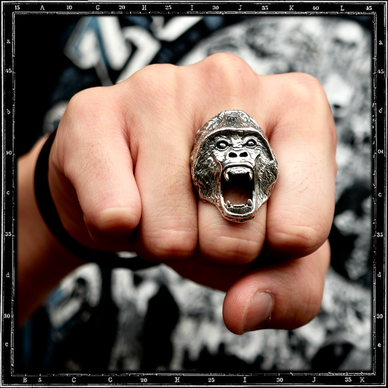 GORILLA RING