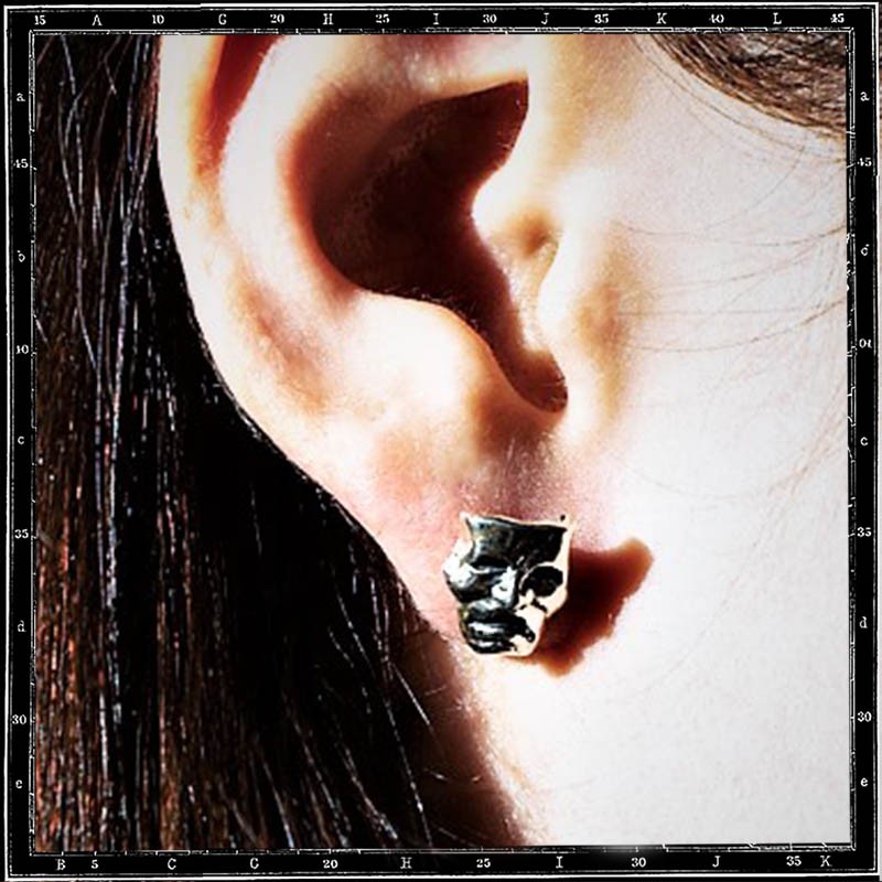 COMEDY & TRAGEDY STUDS