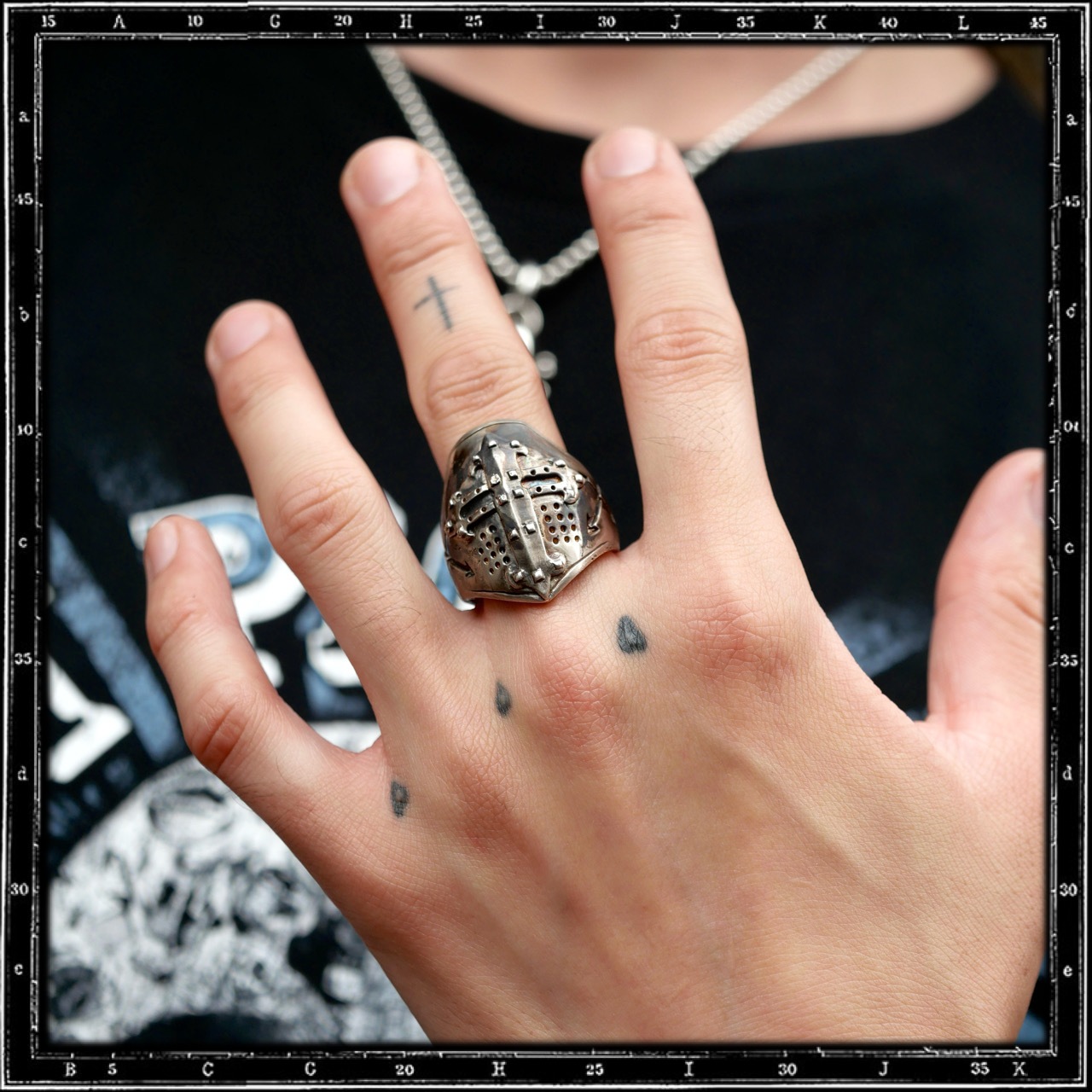KNIGHT TEMPLAR HELMET RING