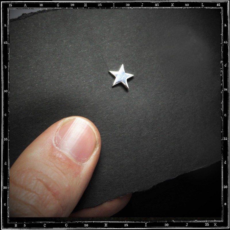 STAR STUD EARRING
