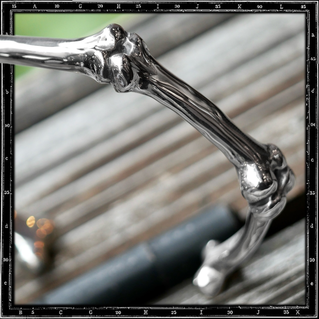 BONES BANGLE BRACELET | クレイジーピッグ公式オンラインストア