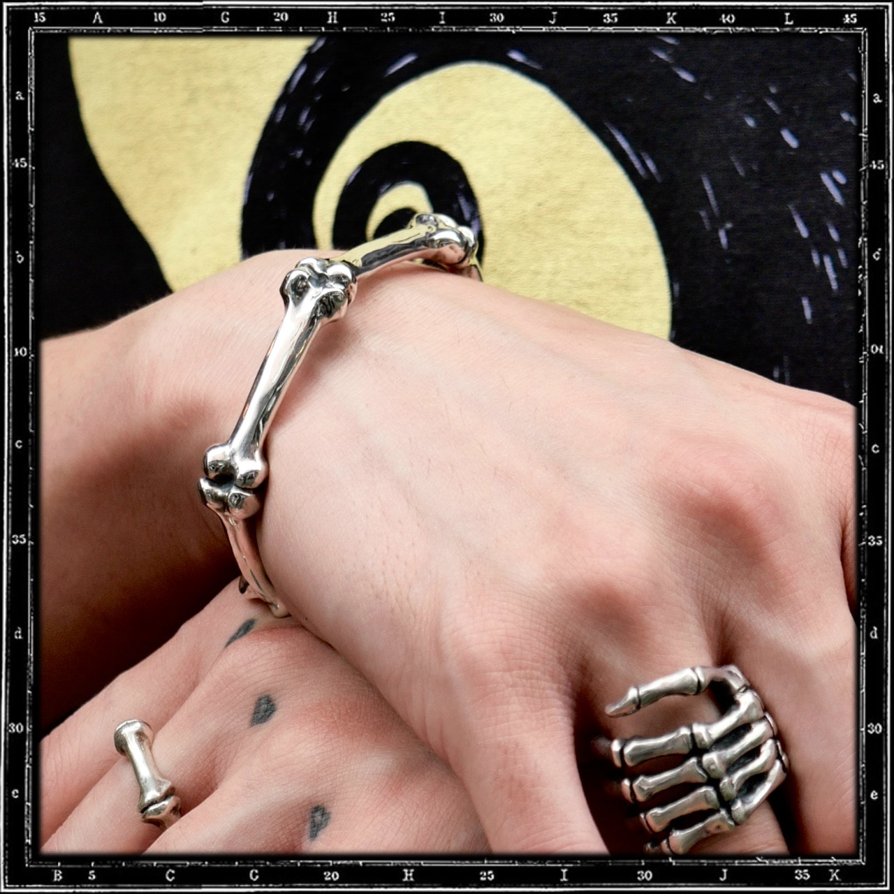 BONES BANGLE BRACELET | クレイジーピッグ公式オンラインストア