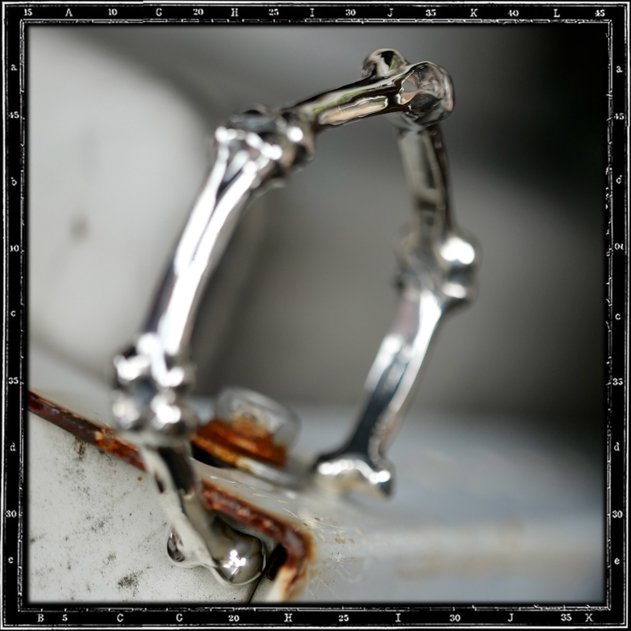 BONES BANGLE BRACELET | クレイジーピッグ公式オンラインストア