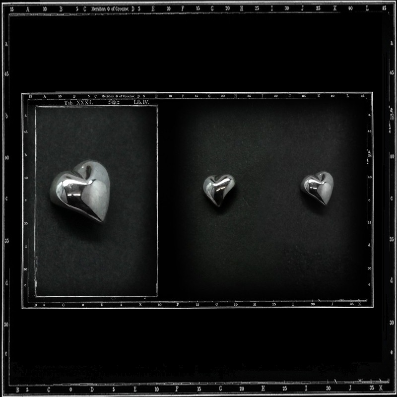 HEART STUD EARRING
