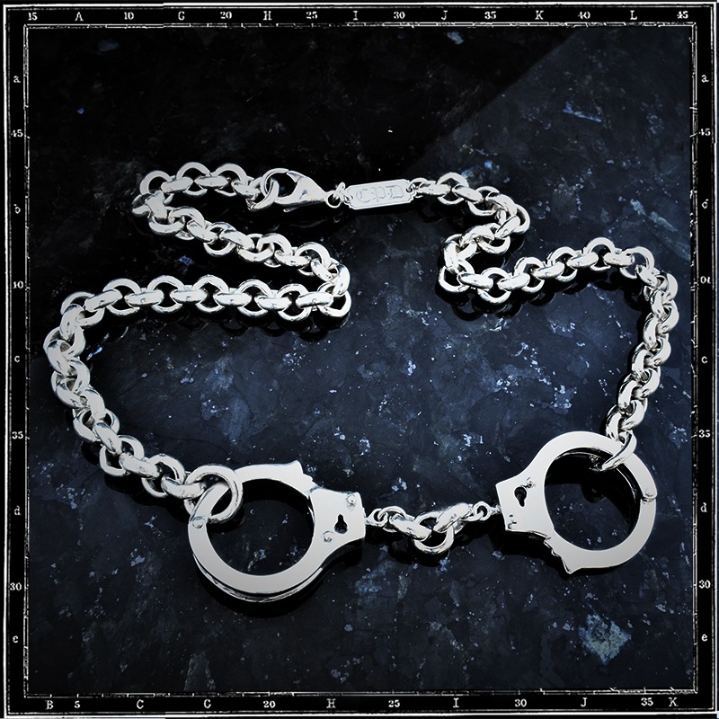 HANDCUFF NECKLACE
