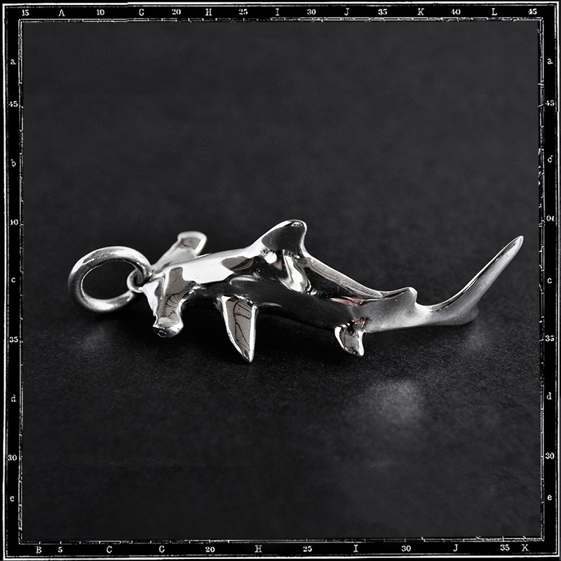HAMMERHEAD SHARK PENDANT - SMALL