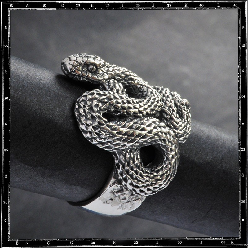 VIPER SNAKE RING